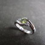 Wedding Ring with Green Sapphire in..