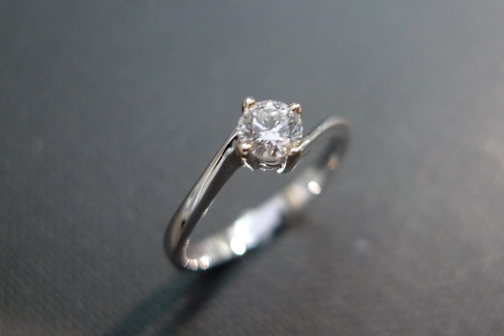 Classic Diamond Engagement Ring In 14k White Gold (0.25ct, F/vs)